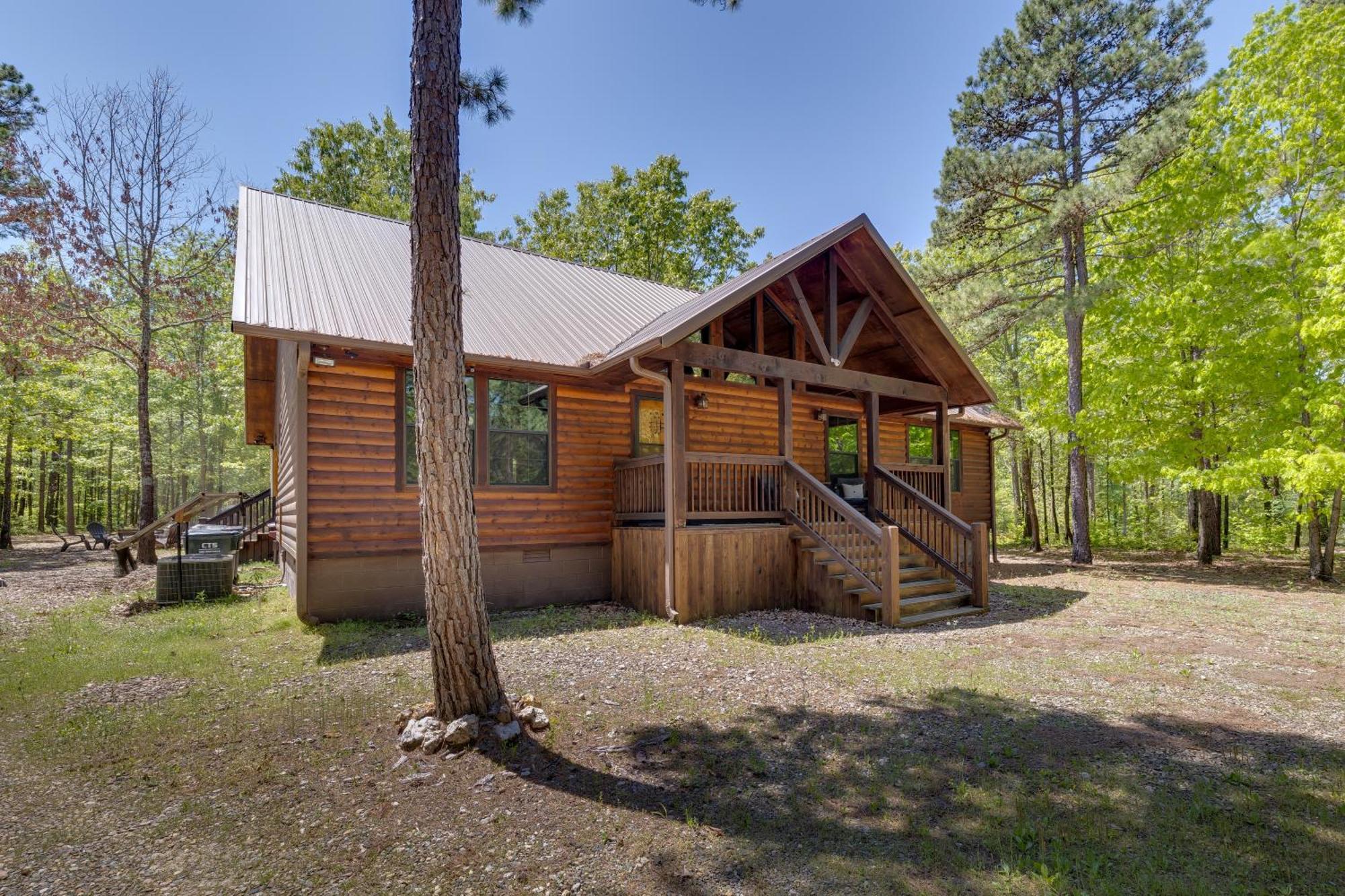 Cross Timbers Cabin On The Grove'S 25-Acres Broken Bow Kültér fotó