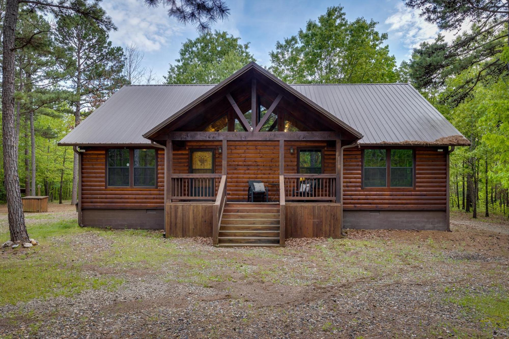 Cross Timbers Cabin On The Grove'S 25-Acres Broken Bow Kültér fotó