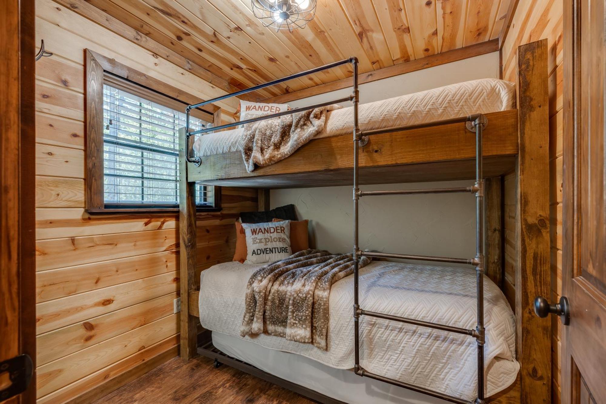 Cross Timbers Cabin On The Grove'S 25-Acres Broken Bow Kültér fotó